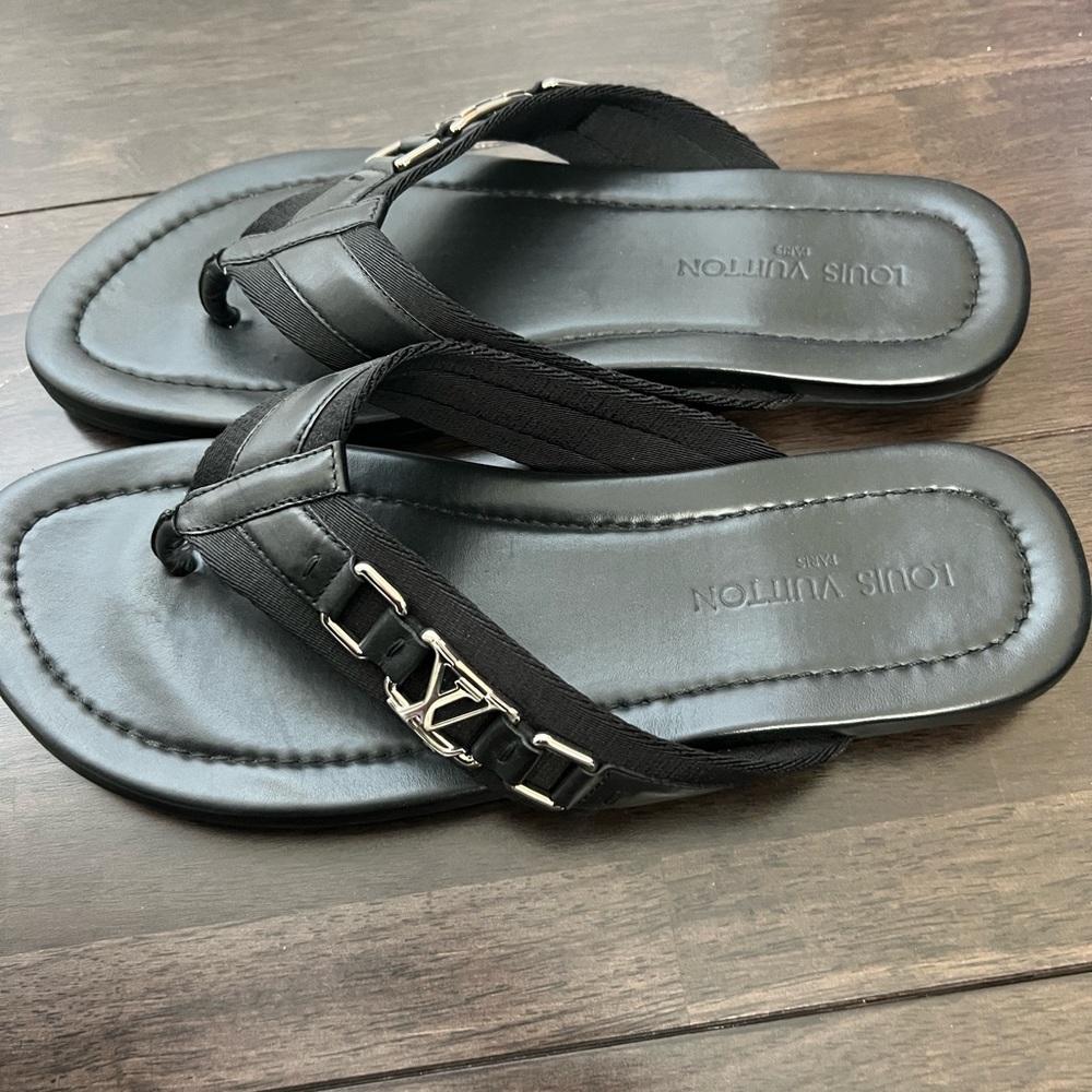 Louis Vuitton Black Fabric and Leather Hamptons Thong Sandals.